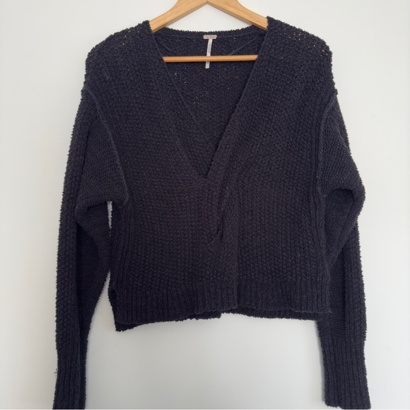 Free People Coco V-neck sweater in black size: xs - Picture 4 of 7